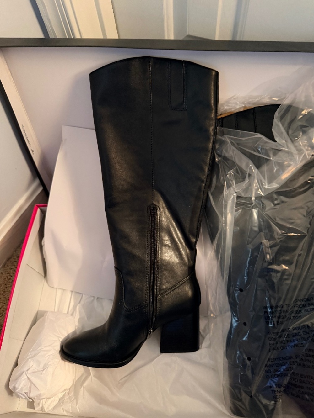 New never worn Vince Camuto boots size 7